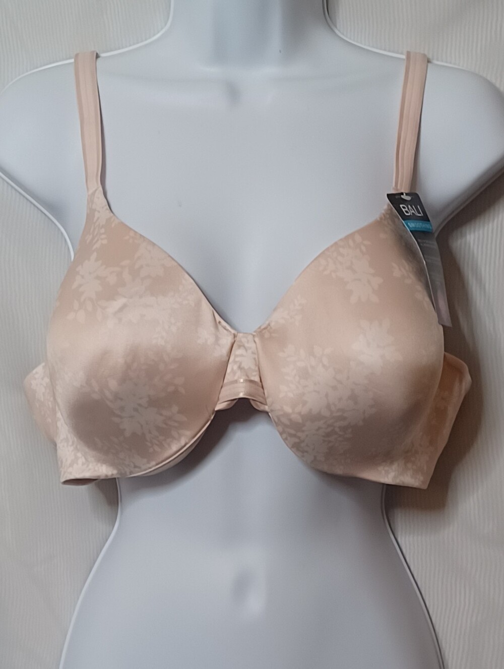 Bali Smooth T-Shirt Underwire Bra in Sand Shell Color. 40B